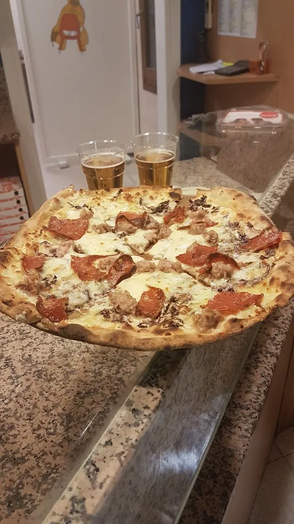 Pizzeria 4uattro Stelle restaurant in Arzergrande