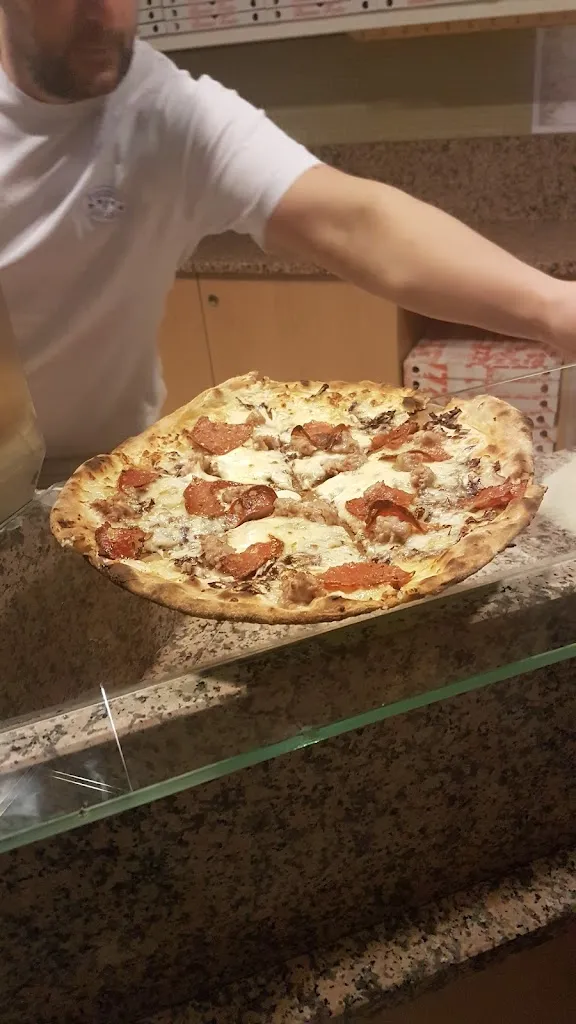 Pizzeria 4uattro Stelle_Arzergrande_slider_image_2