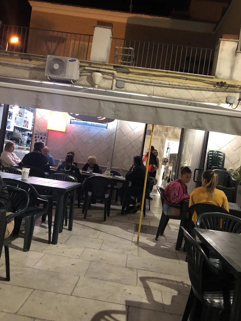 Francesca Annalisa Lavista_Insomnia Cafè_Orta Nova_review