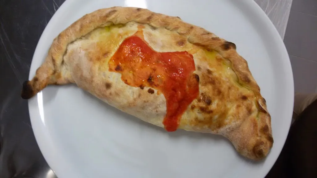 Pizzeria napoletana paninoteca di Perone Francesco ad Orta Nova _Orta Nova_slider_image_2