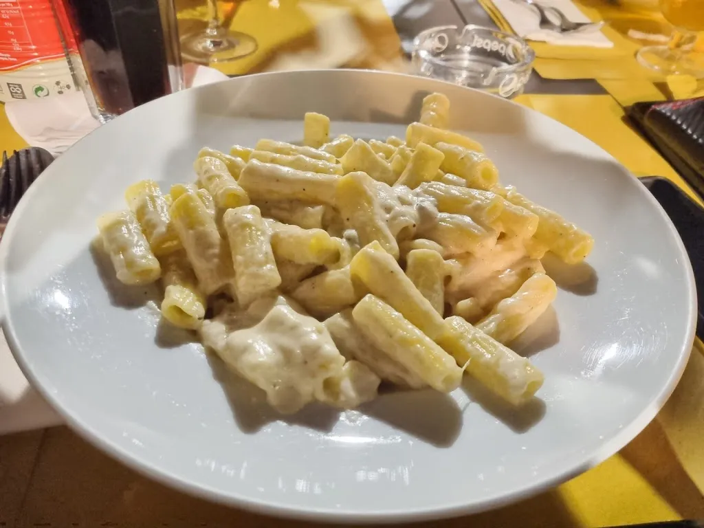 Alessandro Cosma_Pub Birreria Spaghetteria Da Agostino 1958_Arlesega_review