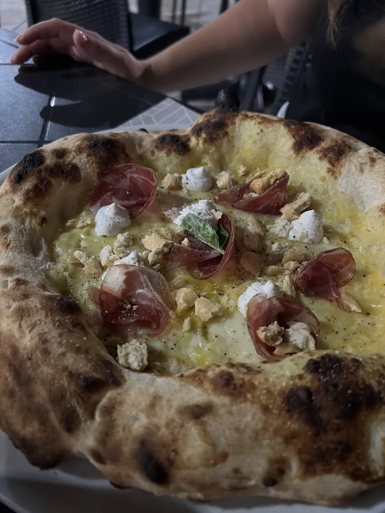 Maria Pia Vitale_Ego Enopizzeria_Orta Nova_review