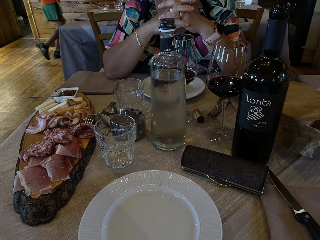 walter sandri_Chalet Melegnon_Arsiero_review