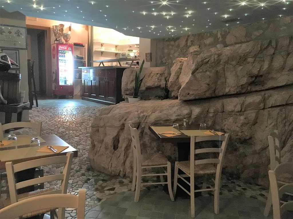 Agriturismo e Locanda Corte Marani e Marani Motorsport Park restaurant in Badia Calavena