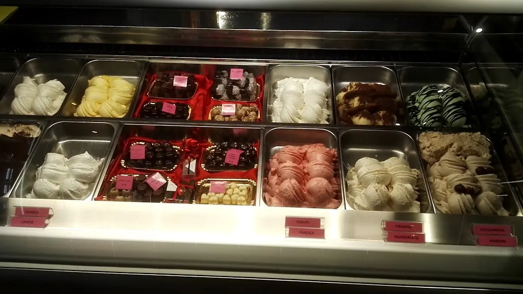 Caffetteria Bar Gelateria L'Abazia_Badia Calavena_slider_image_2