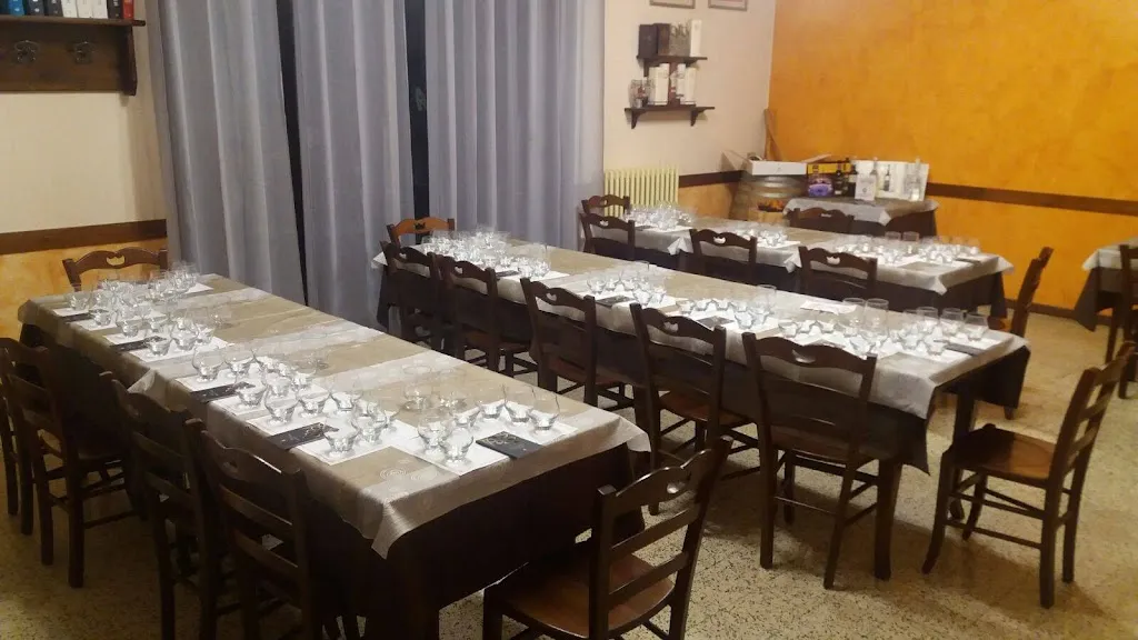 Bar Trattoria Da Carlo restaurant in Asparetto