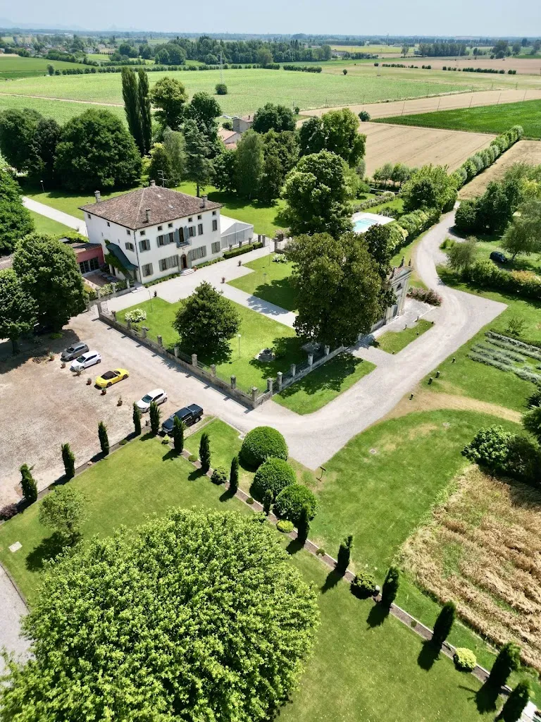 MotoswidnicaRacing_Villa Ormaneto Relais & Events_Asparetto_review