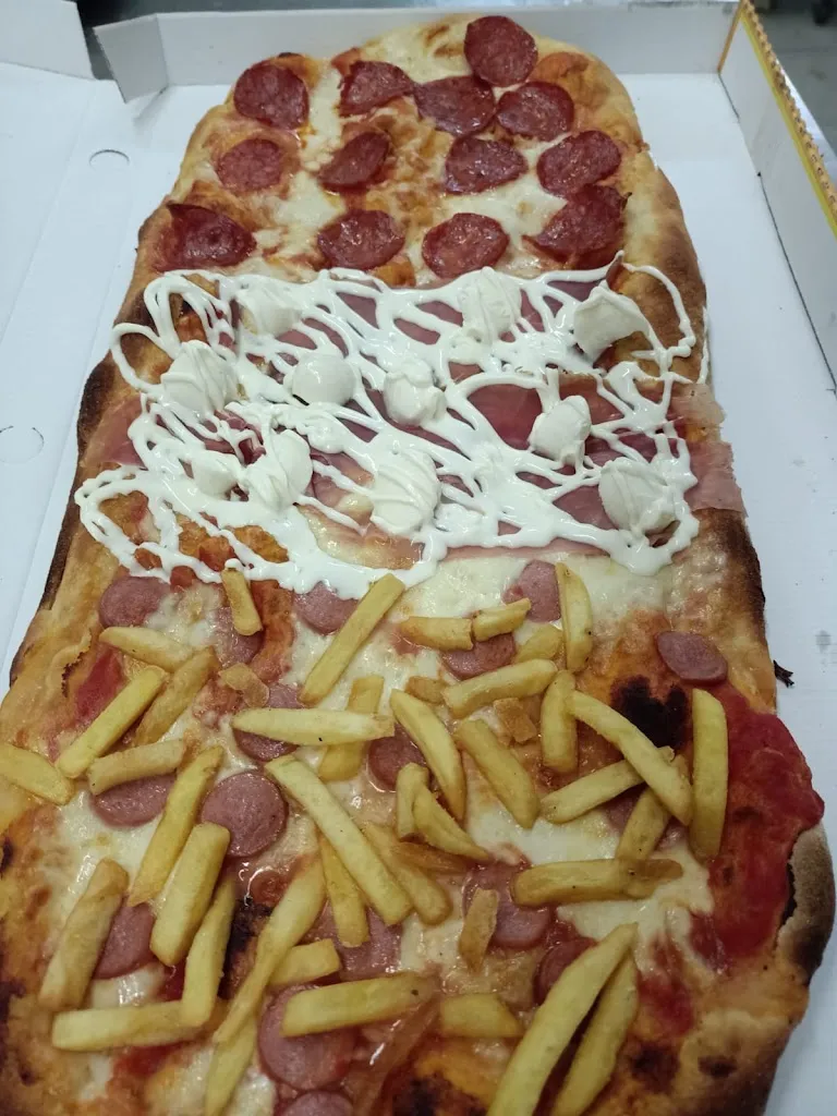 The Queen Pizzeria_Orta Nova_slider_image_1