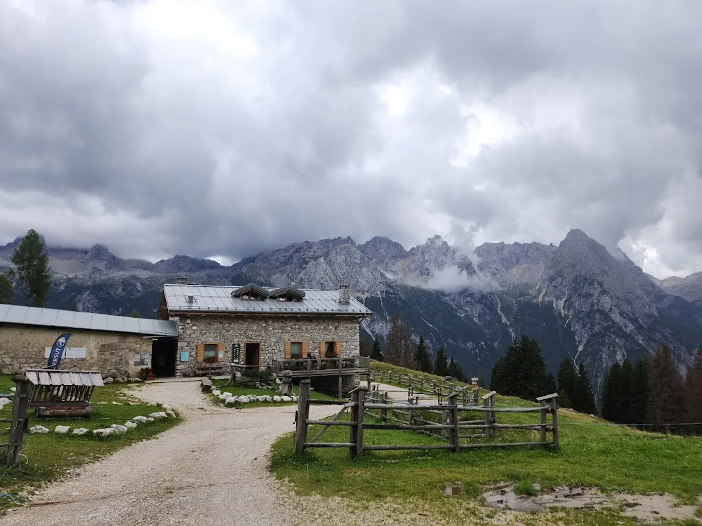 Magdalena Piwanowska_Agriturismo Malga Maraia_Auronzo_review