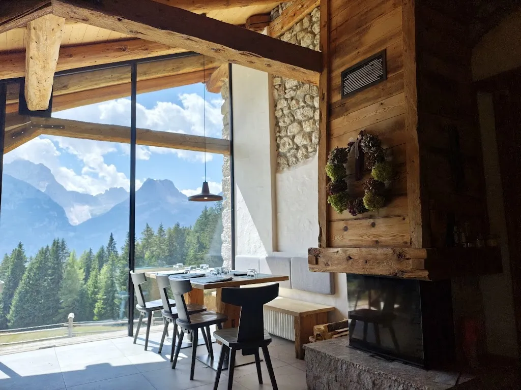 Agriturismo Malga Maraia restaurant in Auronzo