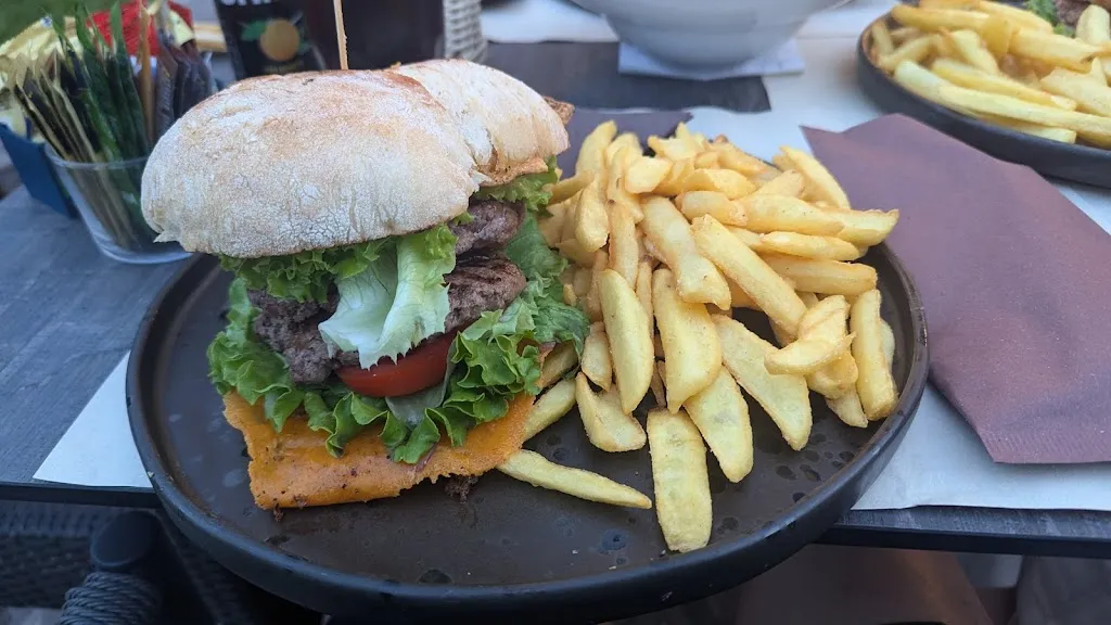 martin leon_Bucintoro Auronzo : Food and Wine Cocktail Bar_Auronzo_review