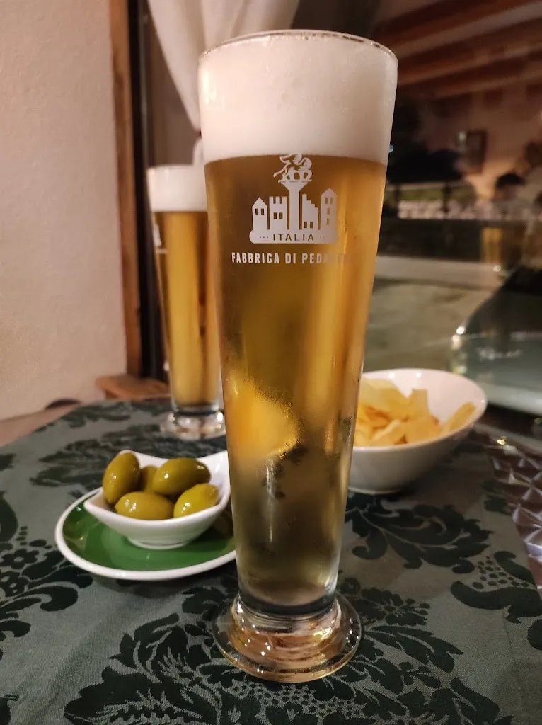 Radek Suchánek_Bar La Scuderia_Auronzo_review