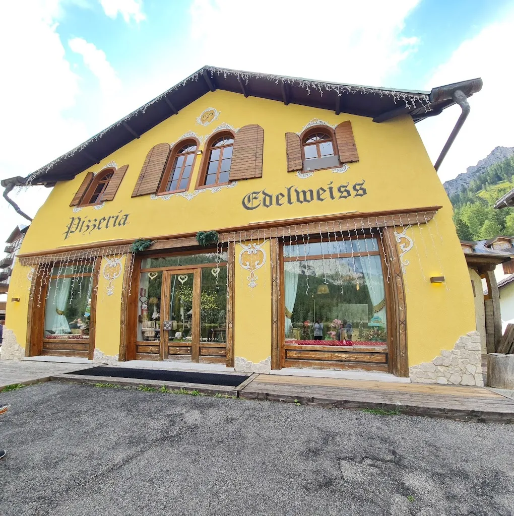 Pizzeria Edelweiss restaurant in Auronzo
