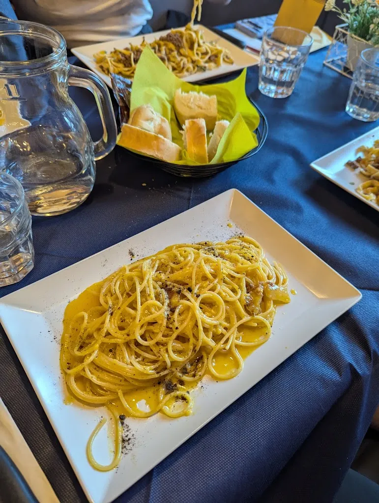 Amy H_Pizzeria Monaco_Auronzo_review