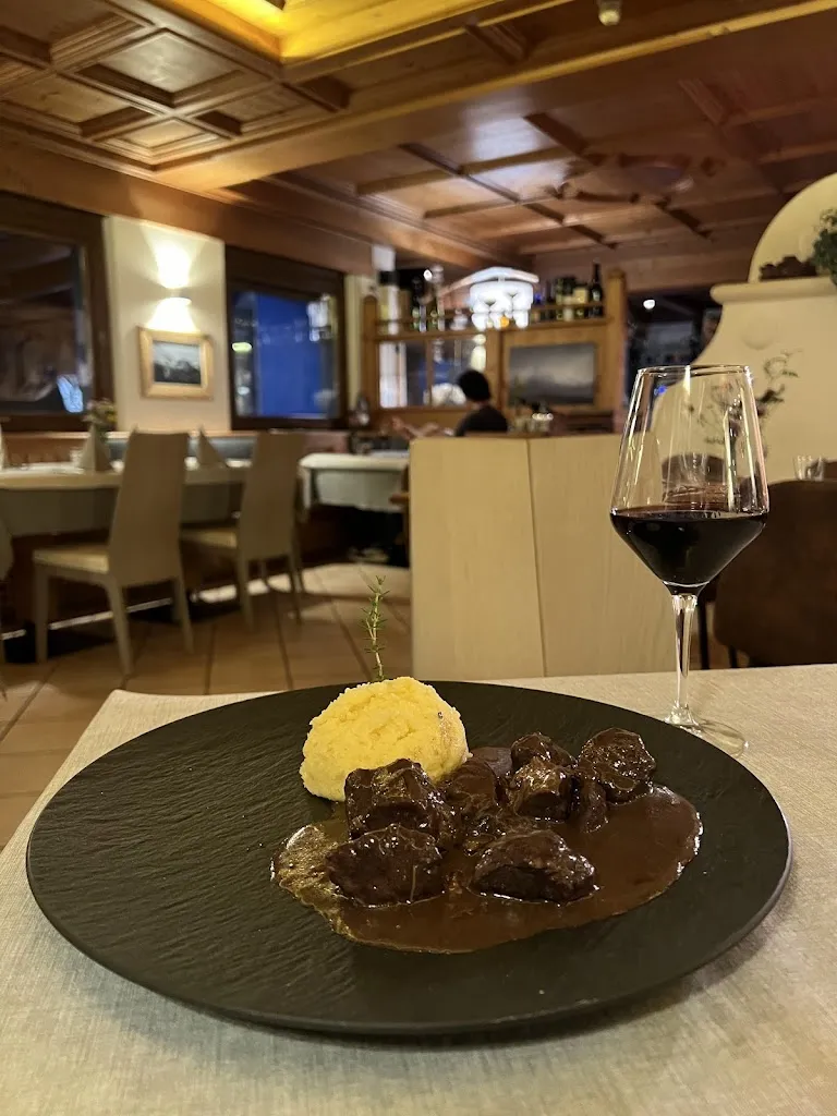 Naomi Granadillos_Albergo Ristorante al Mughetto_Auronzo_review