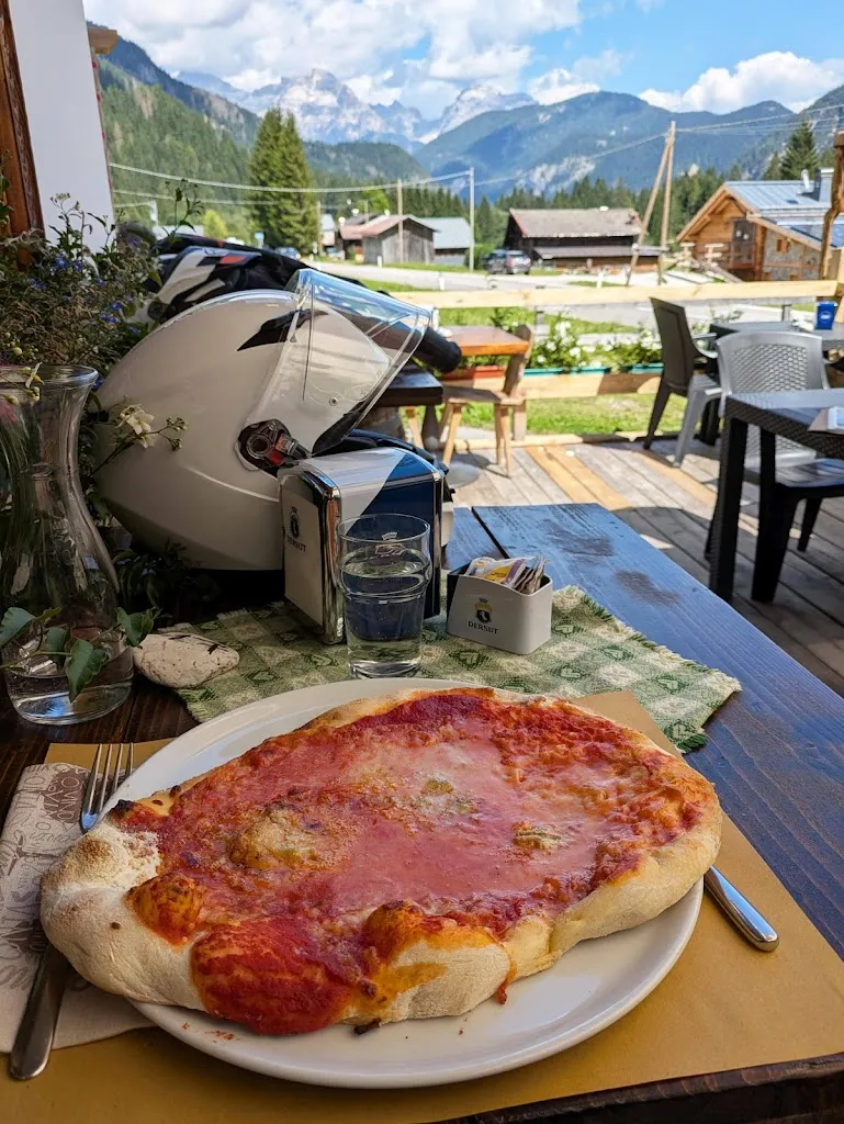 Péter Rigó_Hotel Griglieria pizzeria Gnomo Goloso_Auronzo_review