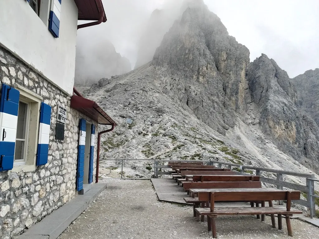 Henry Nourse_Rifugio Fratelli Fonda Savio_Auronzo_review