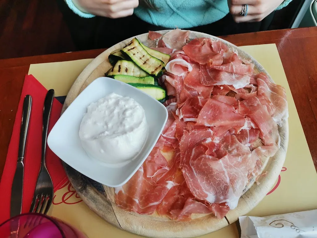 Prosciutteria Taverna Dei Baldi_Arzignano_slider_image_3