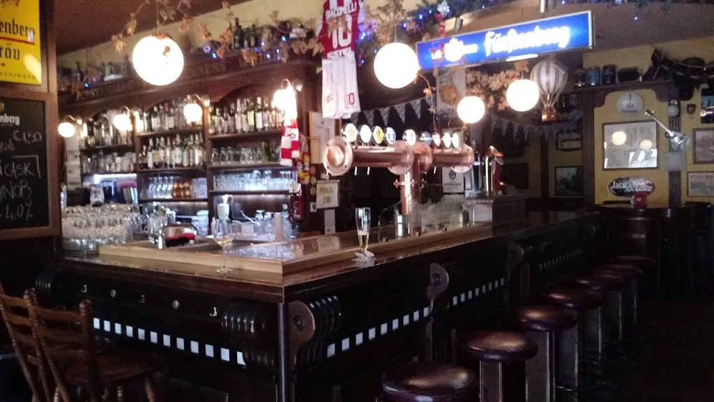 Perla Pub Arzignano - Bar Tabaccheria restaurant in Arzignano