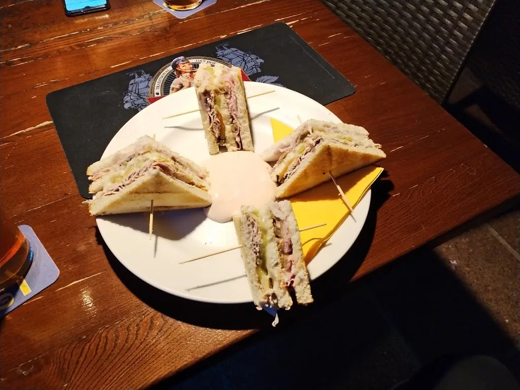 Menu_Canyon Pub_Barbisano_image_1