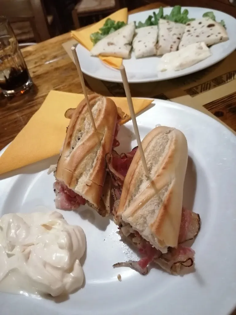 Menu_Canyon Pub_Barbisano_image_5