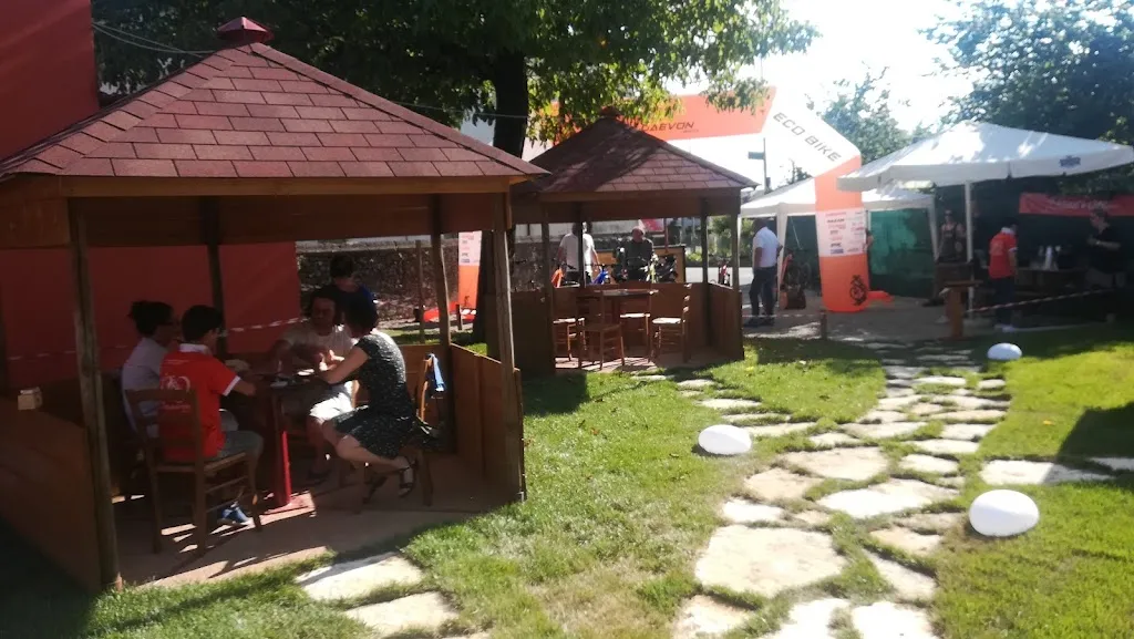 Canyon Pub_Barbisano_slider_image_3