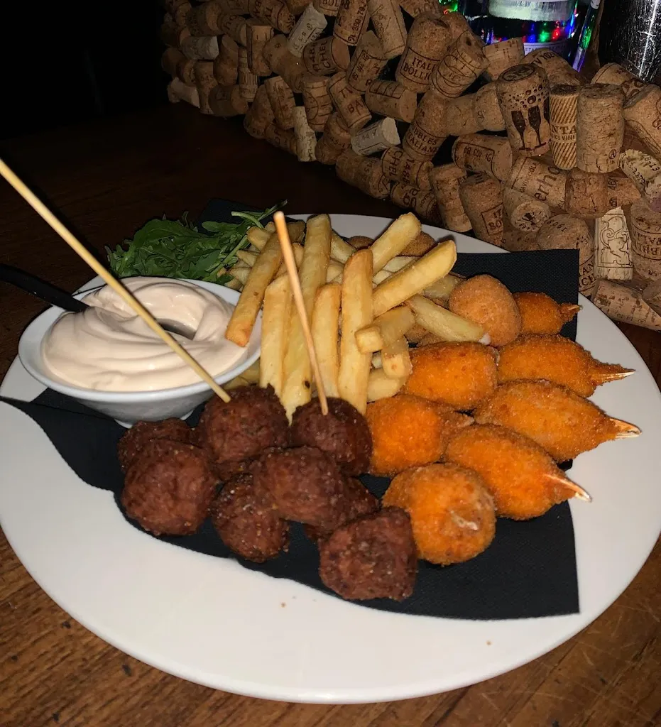 VinodiVino - cucina espressa, wine & cocktails di Calò Danilo - Barbisano_Barbisano_slider_image_2