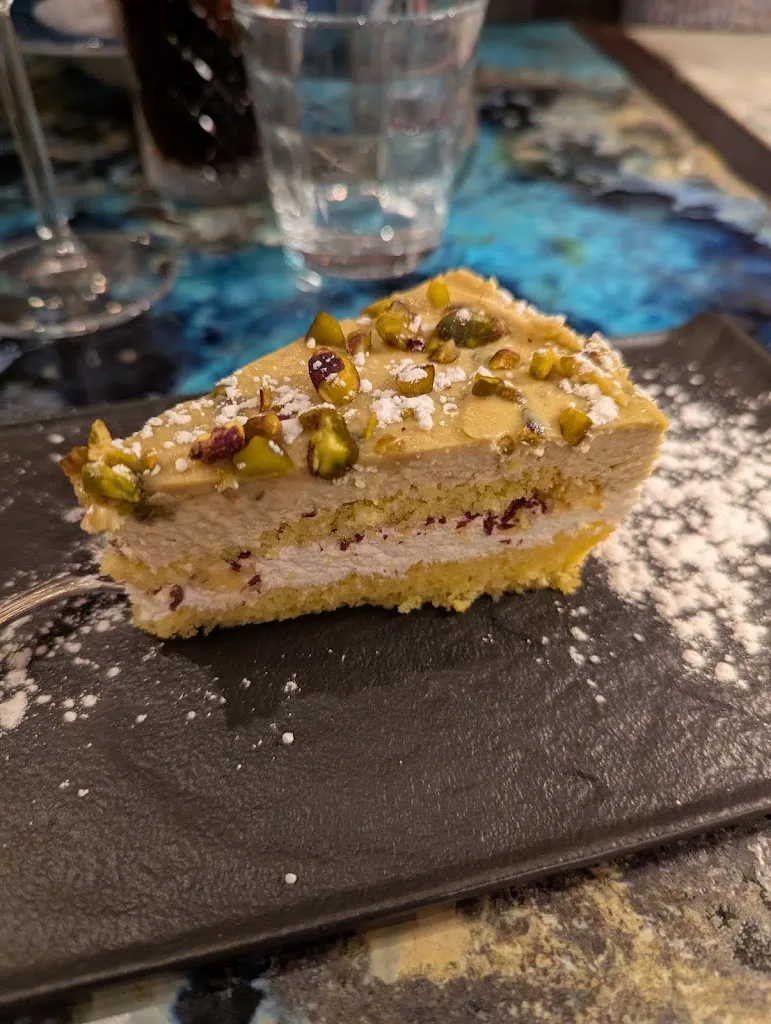 Alison Stewart_D'ANNUNZIO OSTERIA RESTAURANT BISTRÒ THE DIFFERENT EATING_Bardolino_review