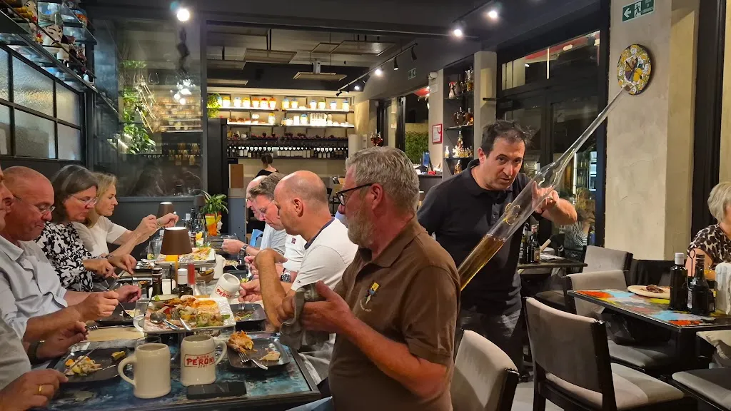 D'ANNUNZIO OSTERIA RESTAURANT BISTRÒ THE DIFFERENT EATING_Bardolino_slider_image_3