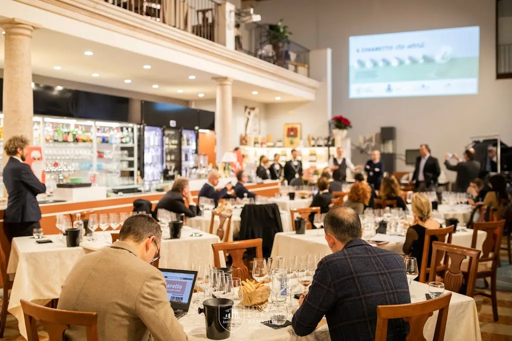 La Loggia e La Barchessa Rambaldi_Bardolino_slider_image_1