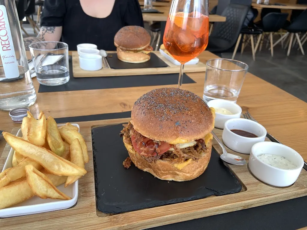 Kathryn Boldt_SmokeHouse_Bassano del Grappa_review