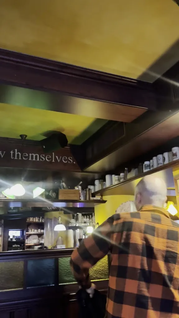 Poom S._Tetley's Pub_Bassano del Grappa_review