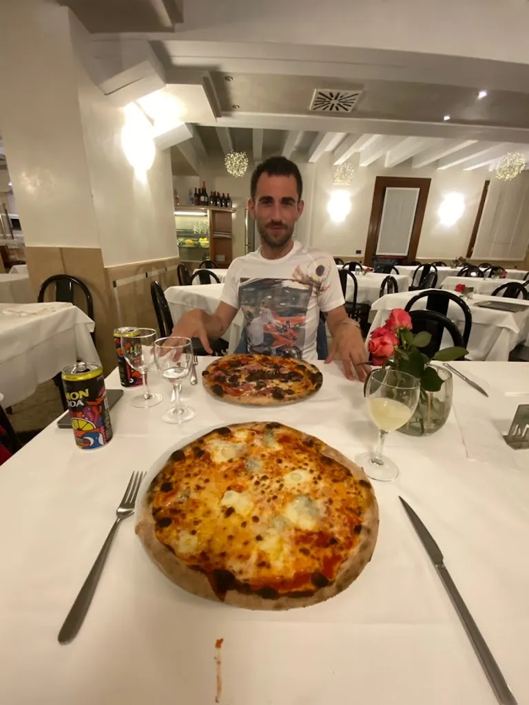 Lucia Vives_Ristorante Pizzeria Bella Capri_Bassano del Grappa_review