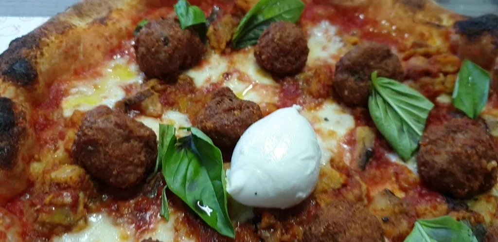 Pizzeria D Asporto Lo Sfizio_Beccacivetta-Azzano_slider_image_2