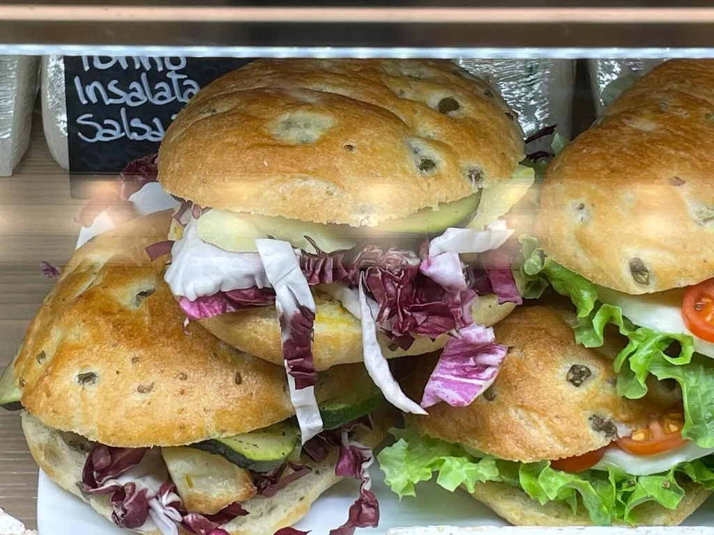 Bar Caffè Montecristo_Beccacivetta-Azzano_slider_image_2