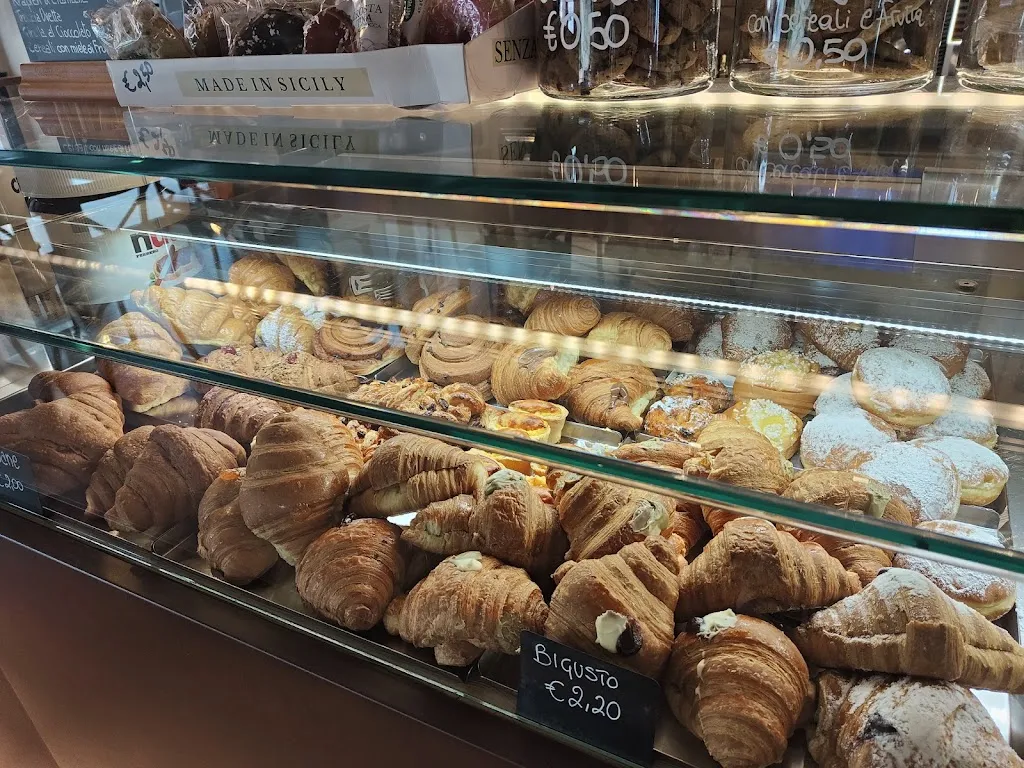 Bar Caffè Montecristo_Beccacivetta-Azzano_slider_image_3