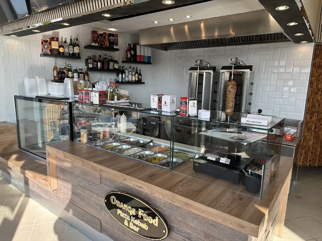 Orange food pizza kebab  restaurant in Beccacivetta-Azzano