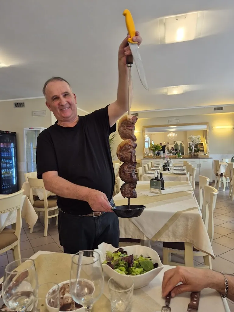 Giuseppe De Rosa_Pizzeria Bisteccheria Fino Tratto_Beccacivetta-Azzano_review