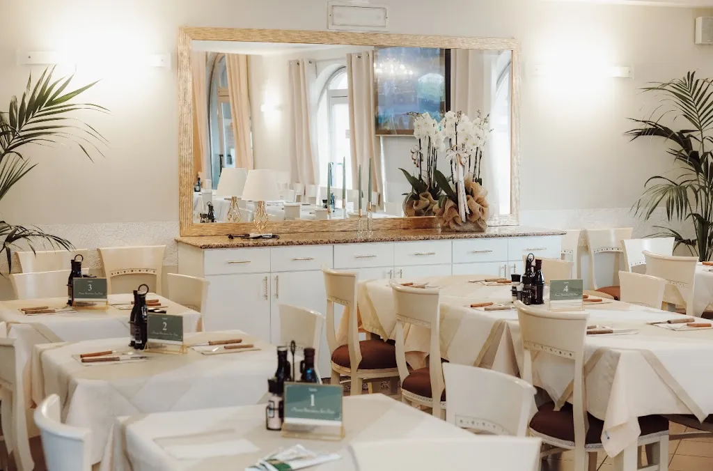 Pizzeria Bisteccheria Fino Tratto restaurant in Beccacivetta-Azzano