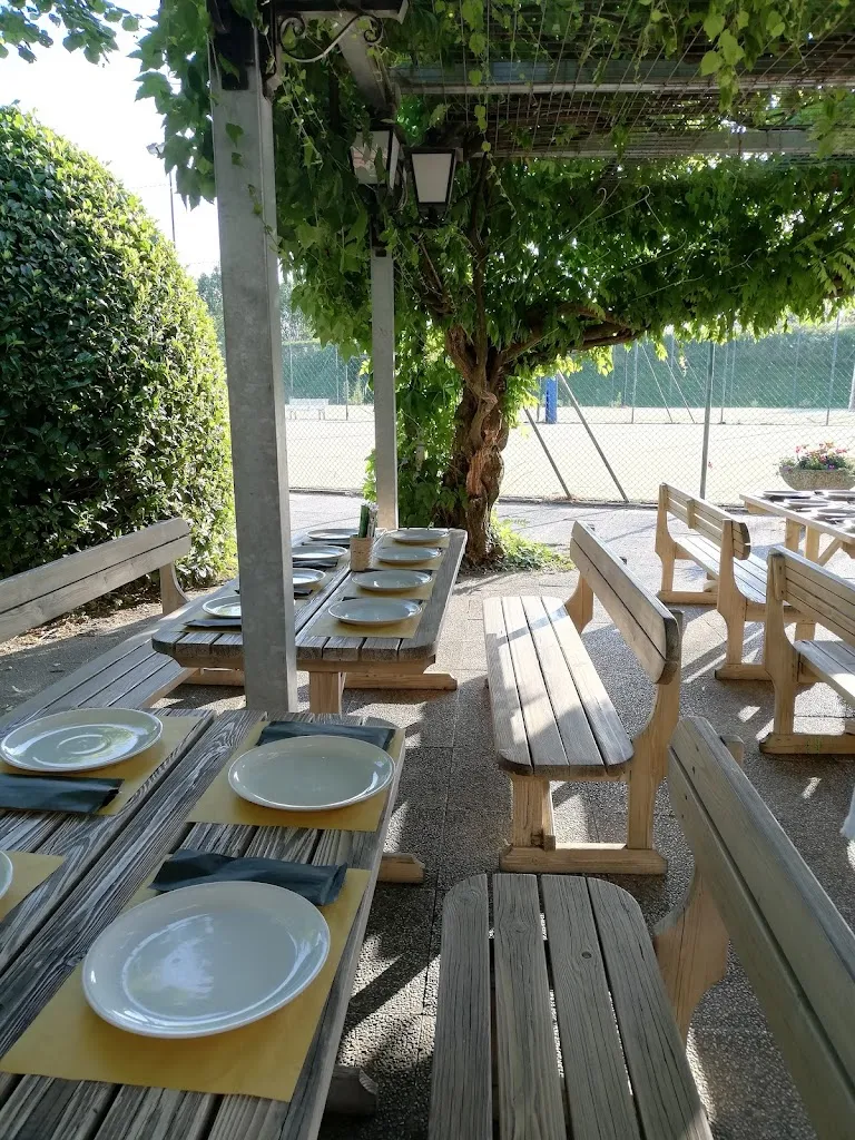 AL GLICINE RISTORANTE PIZZERIA BIRRERIA_Bolzano Vicentino_slider_image_1