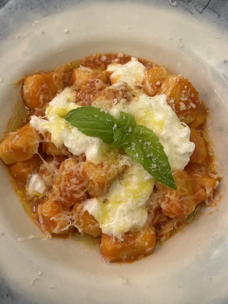 Atlee Lauder_Al Mirapiave_Belluno_review