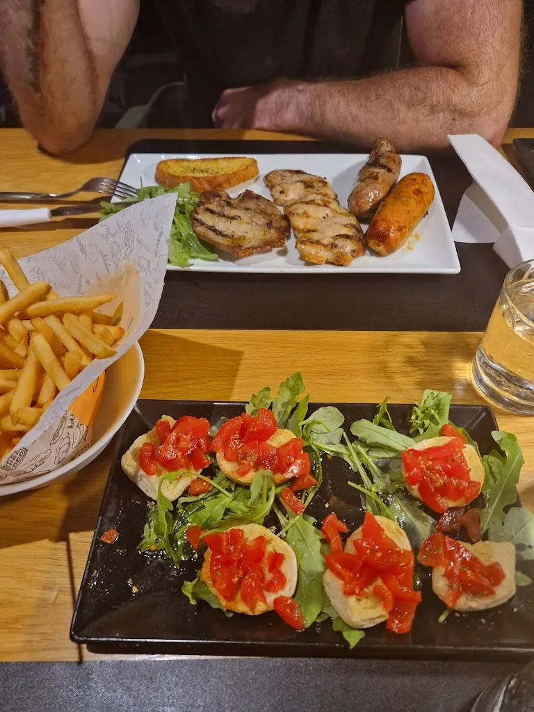 Mary Watkins_Scalo 74 Ristopub a Otranto_Otranto_review