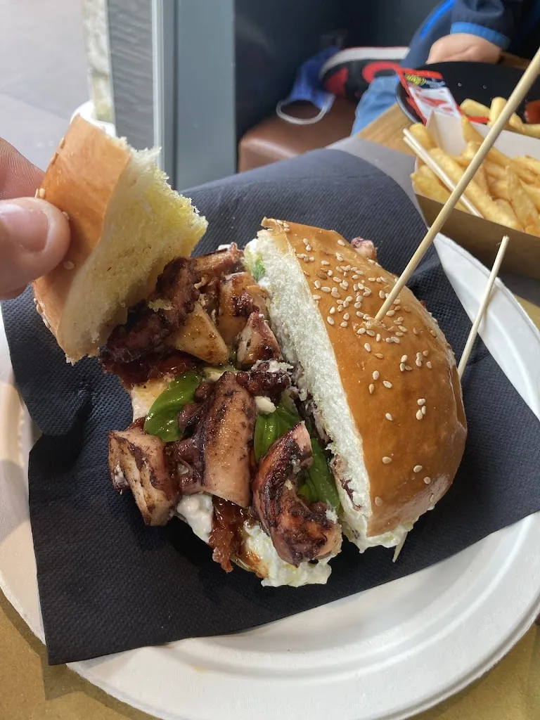 Ruggero Indino_Scalo 74 Ristopub a Otranto_Otranto_review