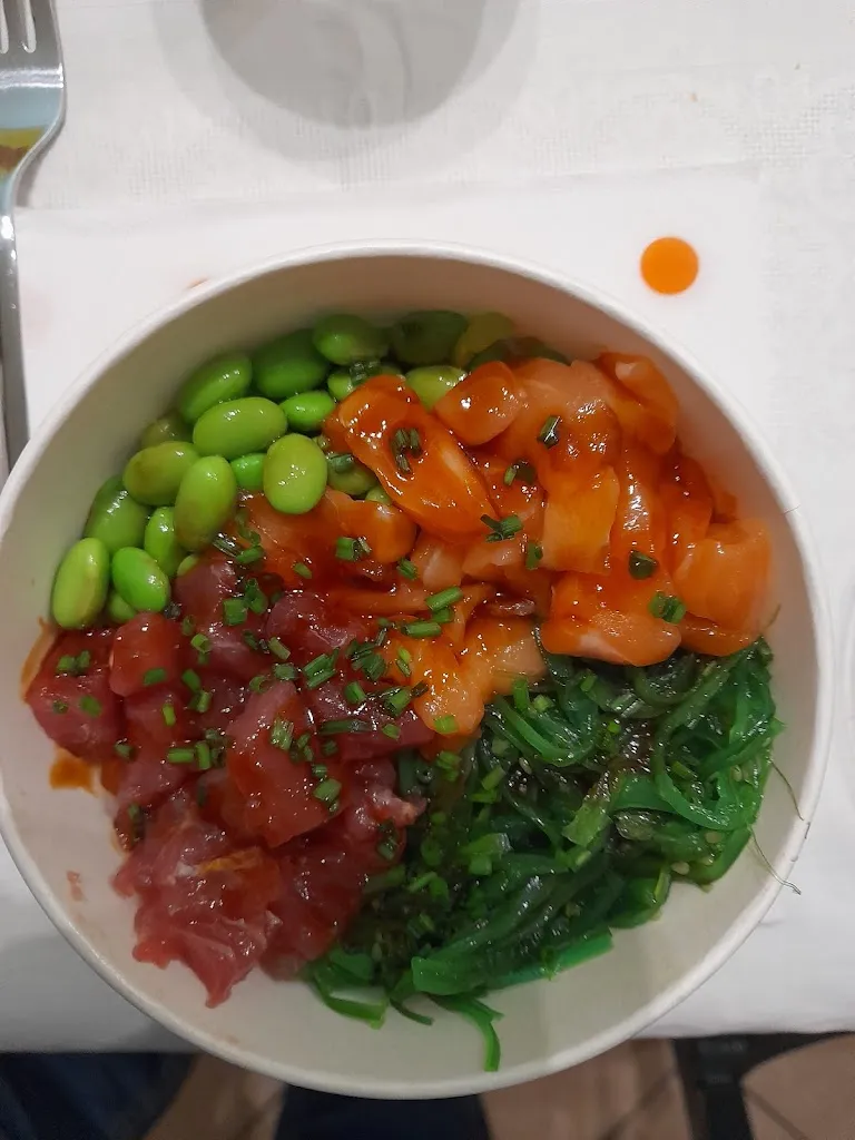 Menu_𝑷𝒐𝒌𝒆 𝒂 𝑷𝒖𝒂'_Belluno_image_5