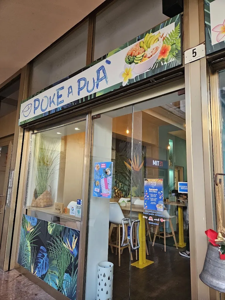 𝑷𝒐𝒌𝒆 𝒂 𝑷𝒖𝒂' restaurant in Belluno