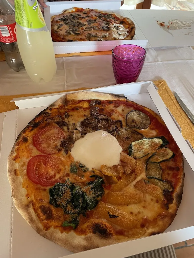 Astrid Schaufelbühl_Pizzeria da Salvatore 2 Belluno_Belluno_review