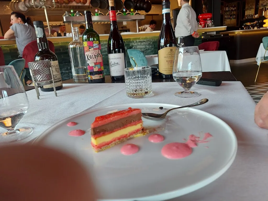 Shane f_Incarne Ristorante Speakeasy_Bonferraro_review