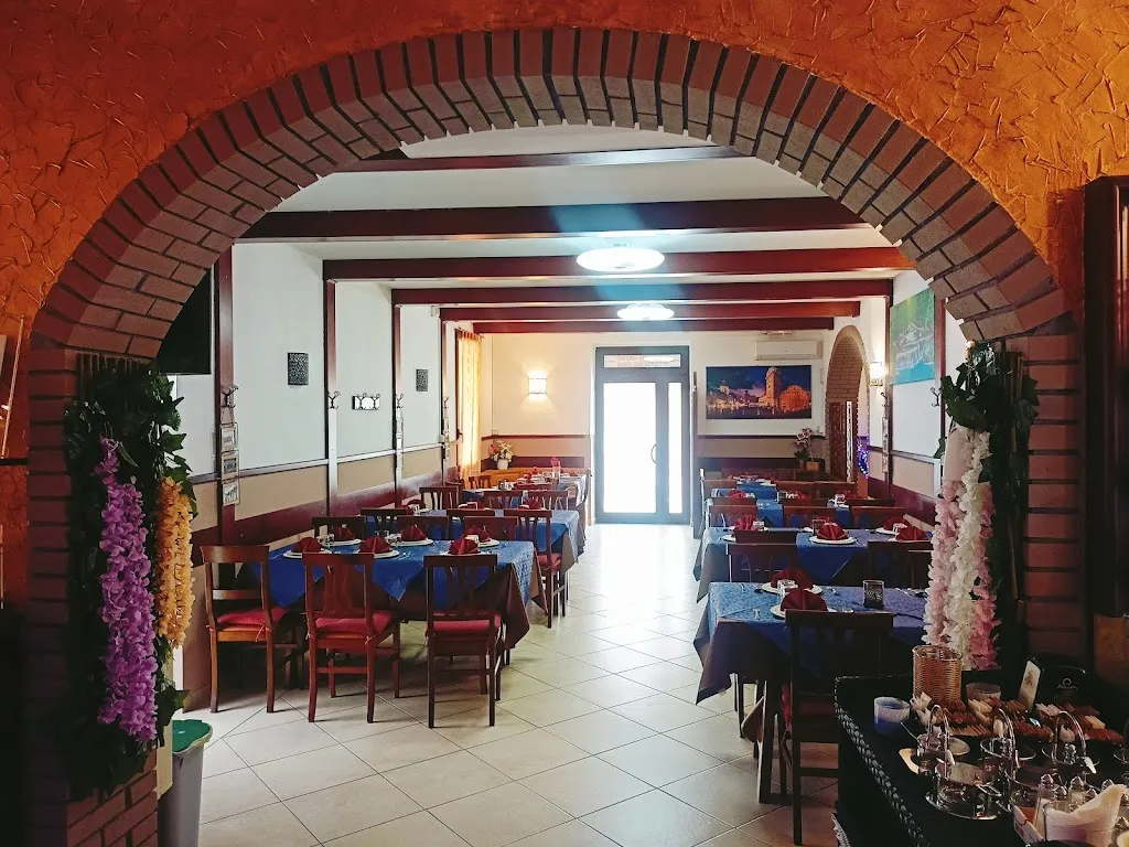 Amritsari ristorante indiano pizzeria & kebab restaurant in Bonferraro