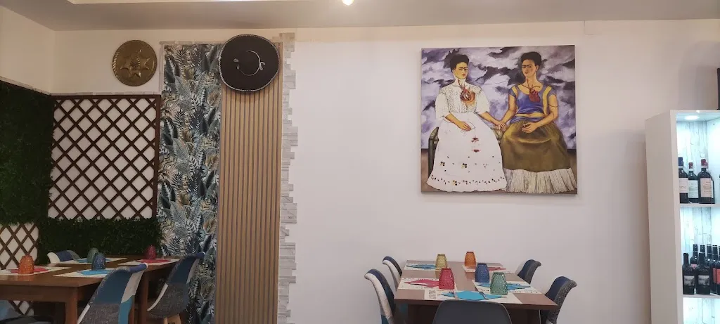 Chiara Tuzzato_Las Dos Fridas by Karla_Bojon-Lova_review