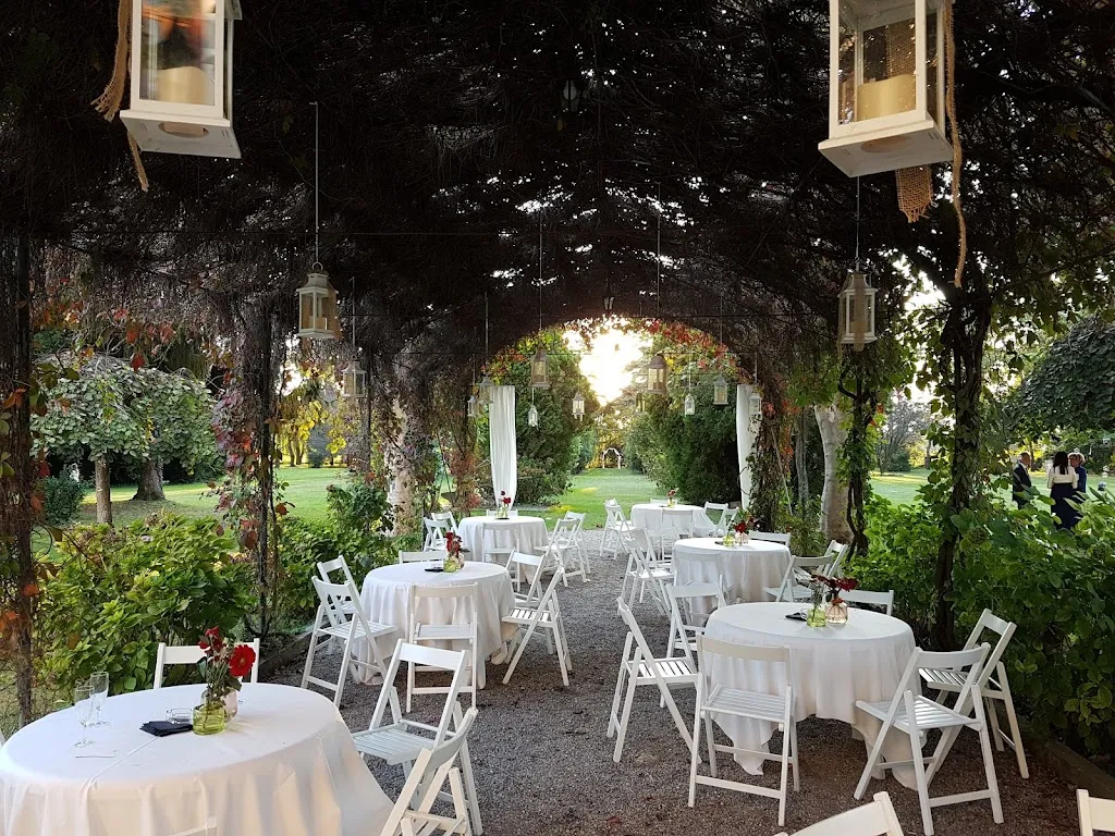 Villa Sagredo restaurant in Bojon-Lova